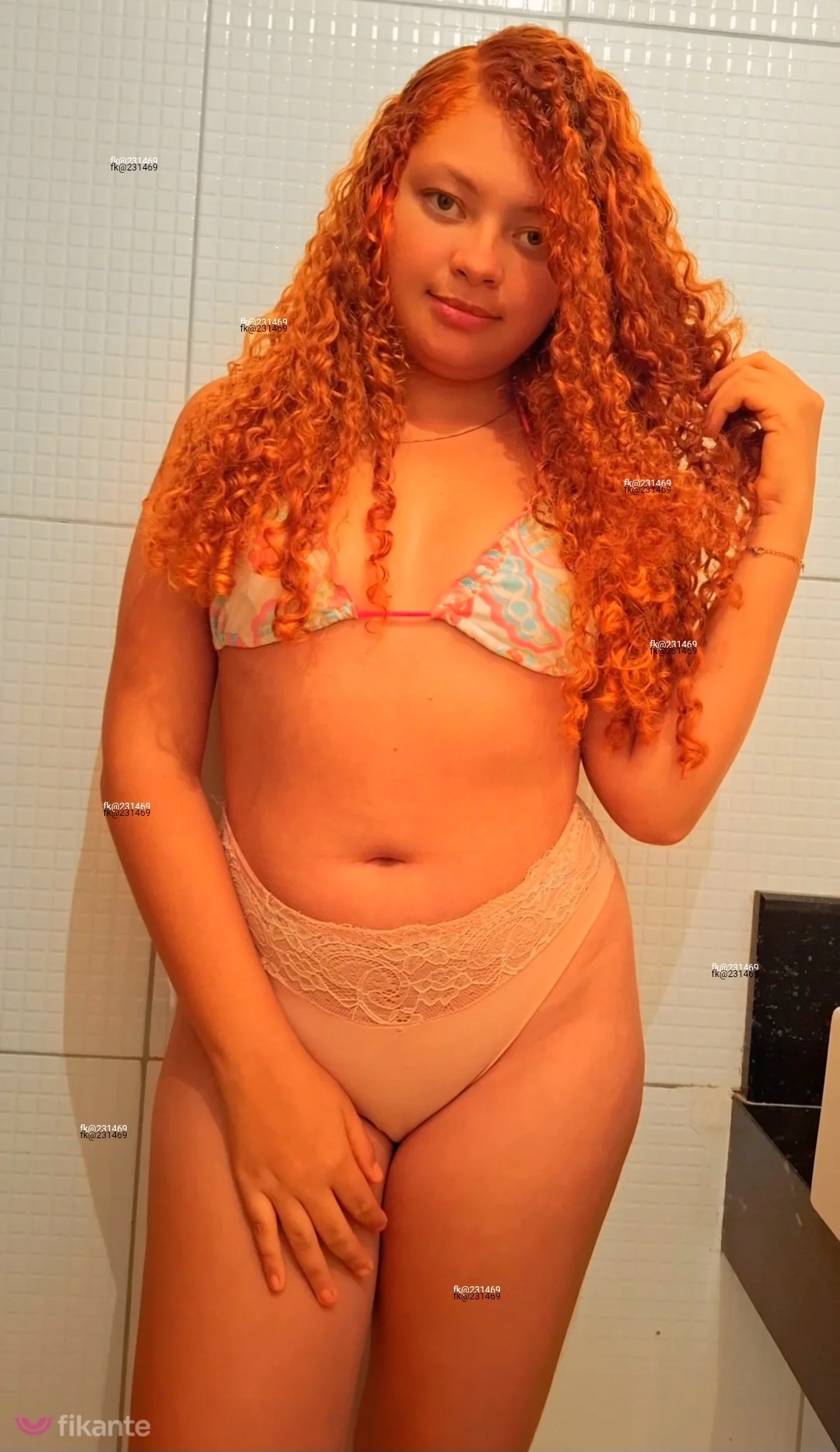Ruivinha Chamada - foto no feed de sexo virtual