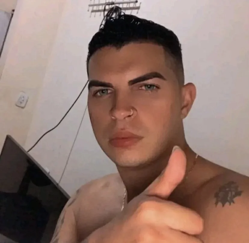 Anddy, garoto de programa virtual
