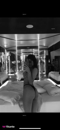 Julia Marques - foto no feed de sexo virtual