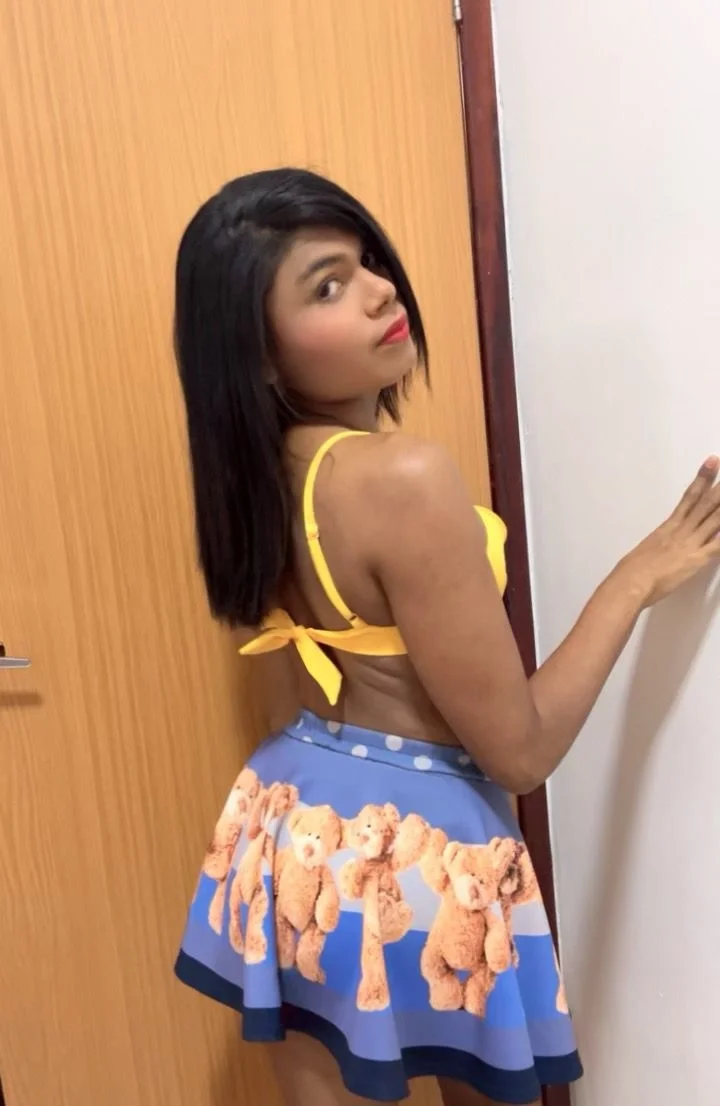 Deizy, acompanhante travesti virtual