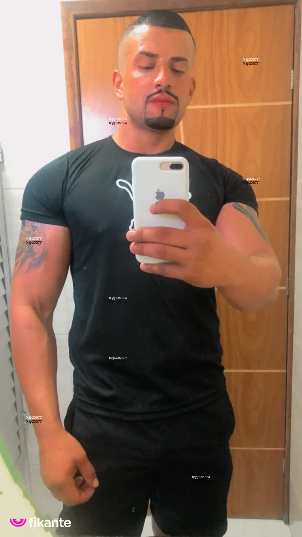 Matheus martins - foto no feed de sexo virtual