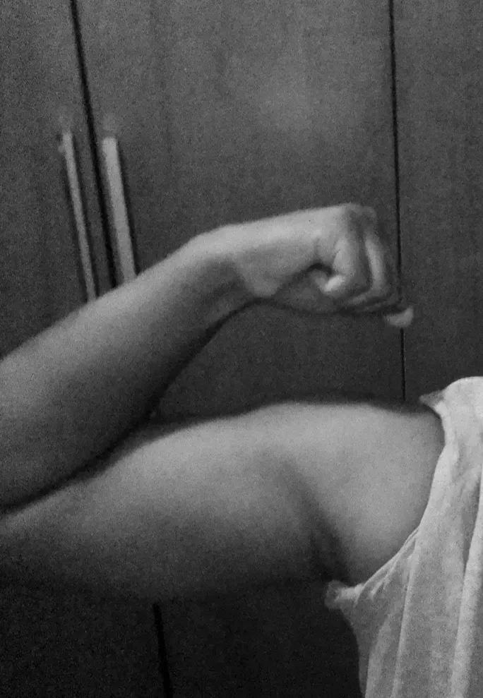 Gaelz, acompanhante travesti virtual