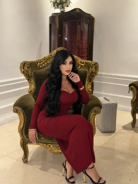 Foto profissional de Ayla Bratan