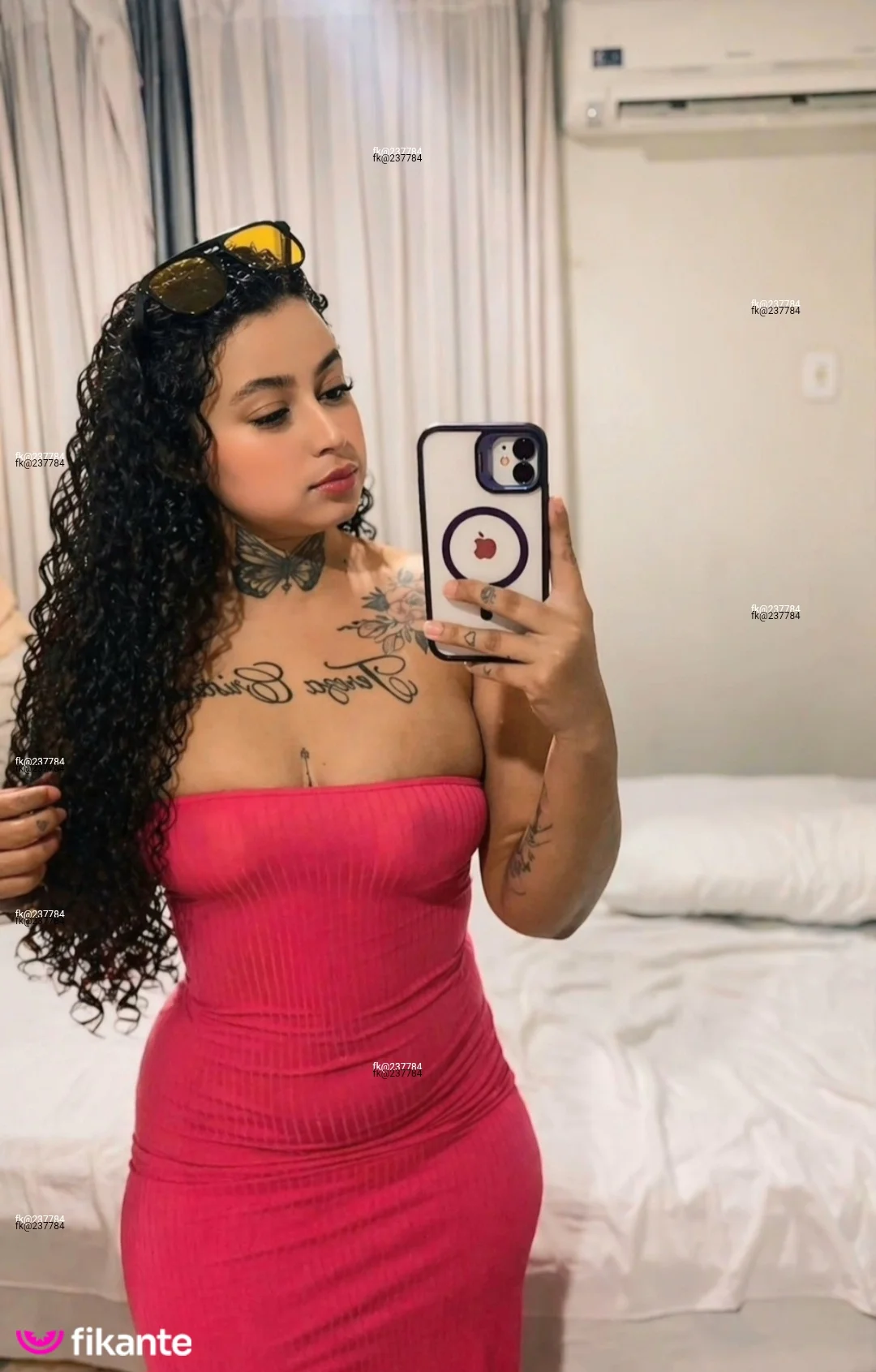 Jade Bellini - foto no feed de Patos