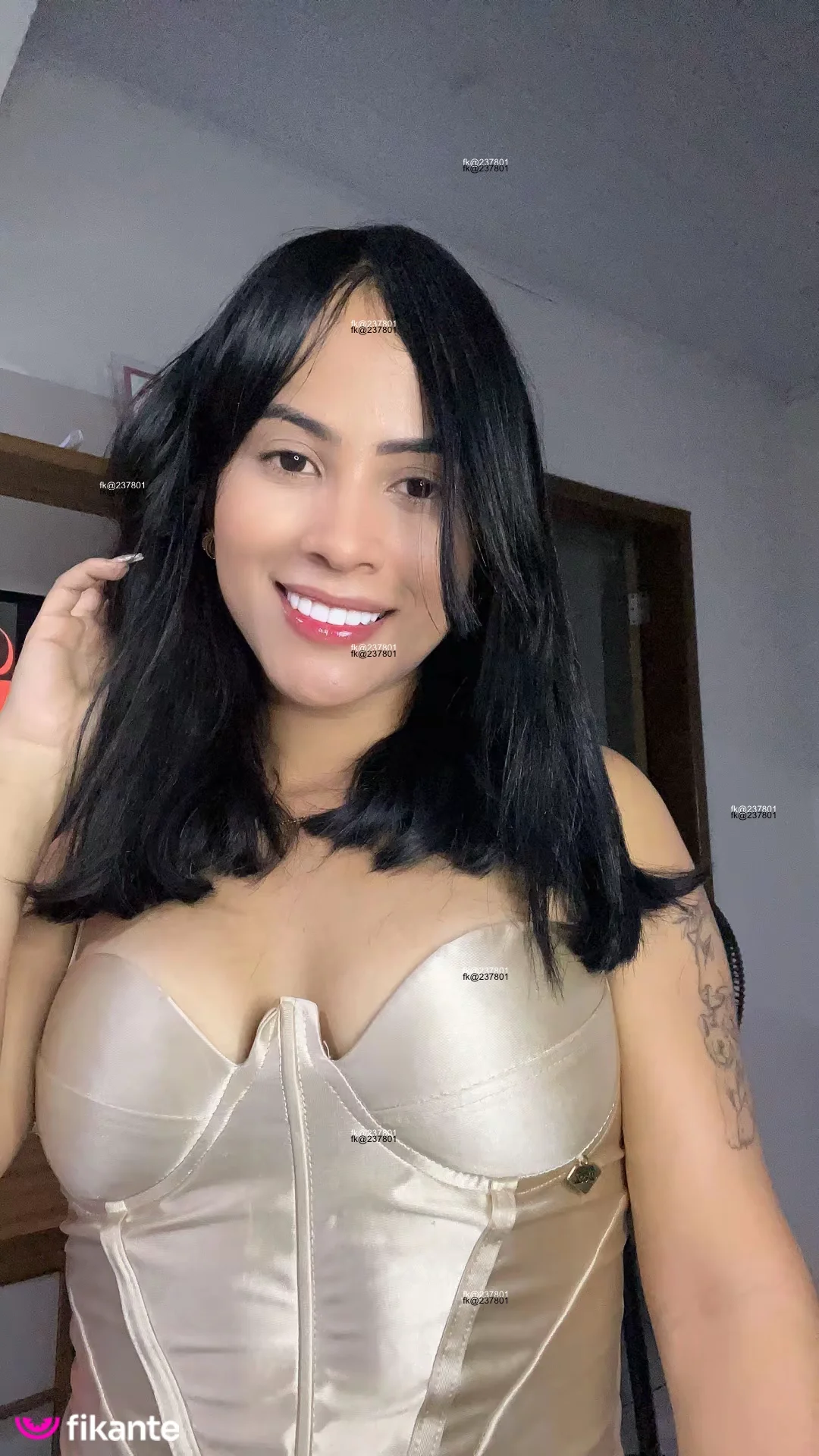 Issis - foto no feed de sexo virtual