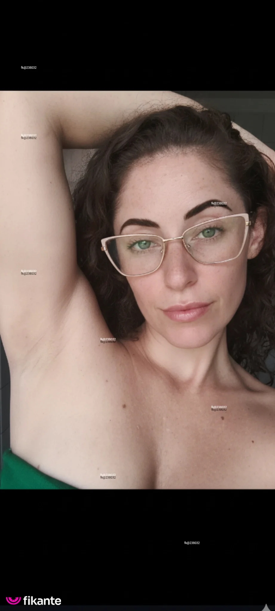 Camila Hotwife - foto no feed de sexo virtual