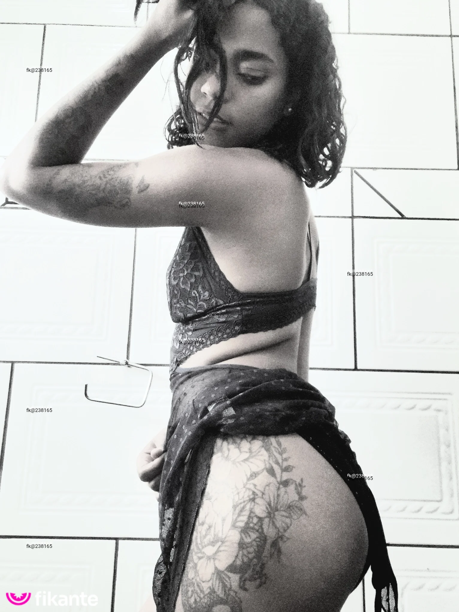 Mia Kalhi - foto no feed de Piraquara