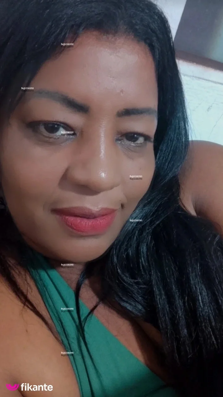 Sol — garota de programa em Itaberaí