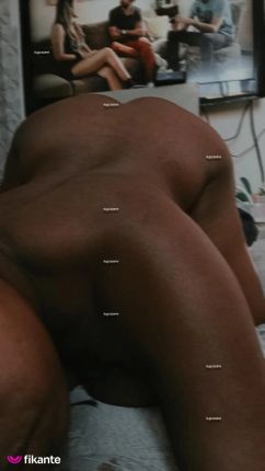 Bombom - foto no feed de sexo virtual