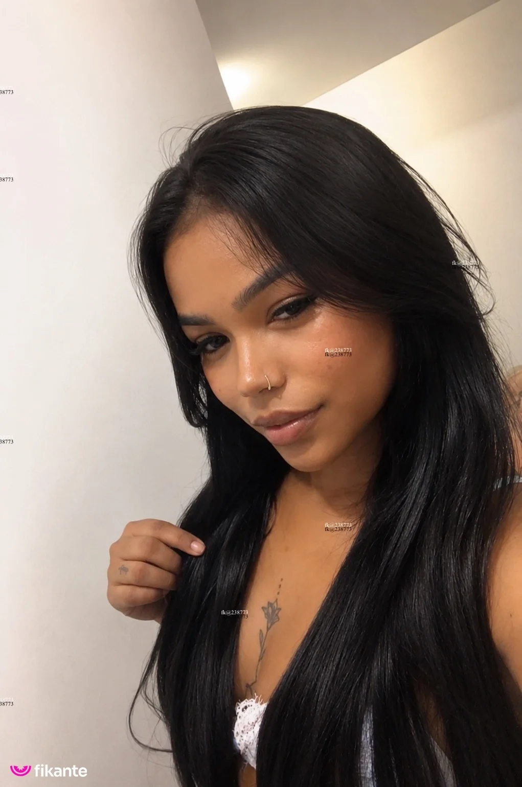 Foto profissional de Jessica disponivel