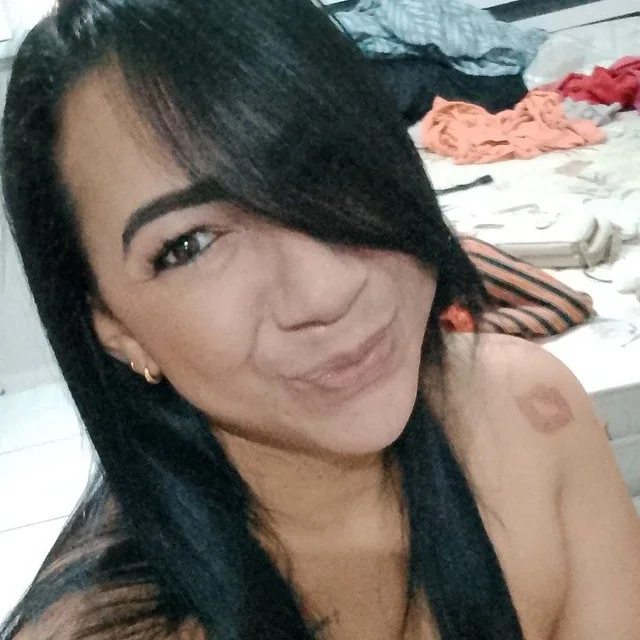 Foto profissional de Janny, acompanhante em Horizonte, CE