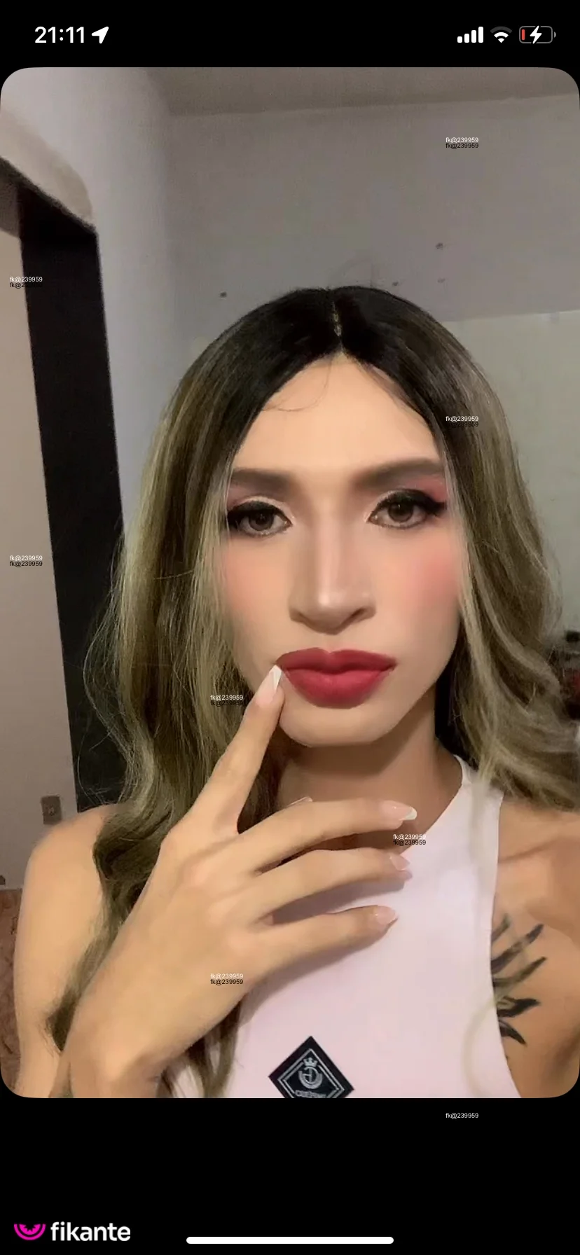 Débora M - foto no feed de Goiânia