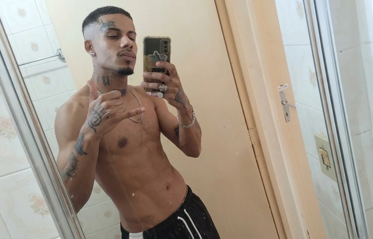 Rick, garoto de programa em Goiânia