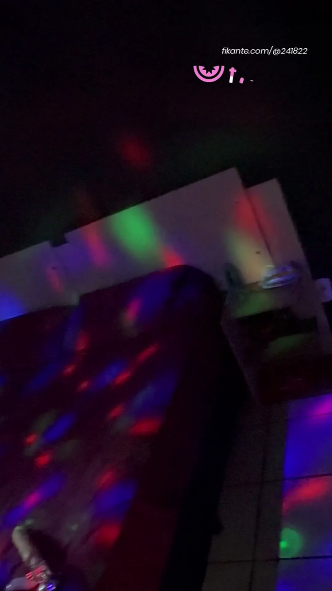 Prévia do vídeo de Vivi Lopes: Quarto climatizado . Venham me conhecer 😊