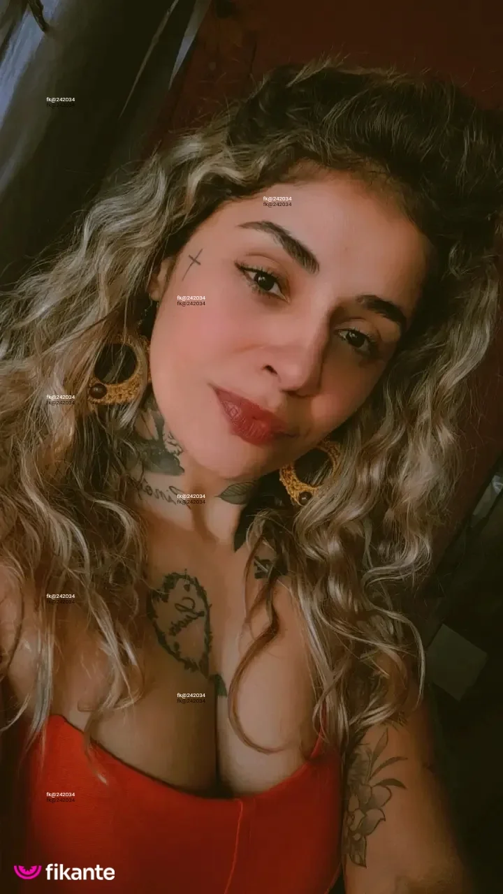 Lari morena - foto no feed de sexo virtual