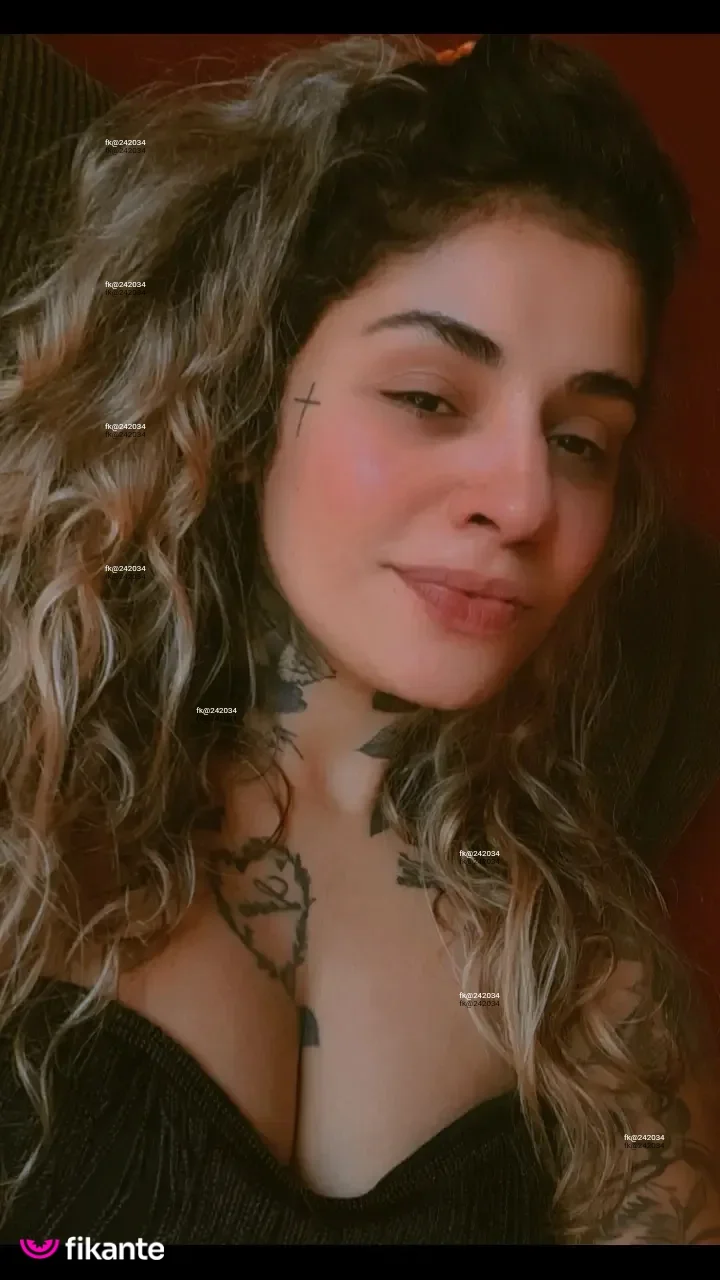 Lari morena — garota de programa virtual