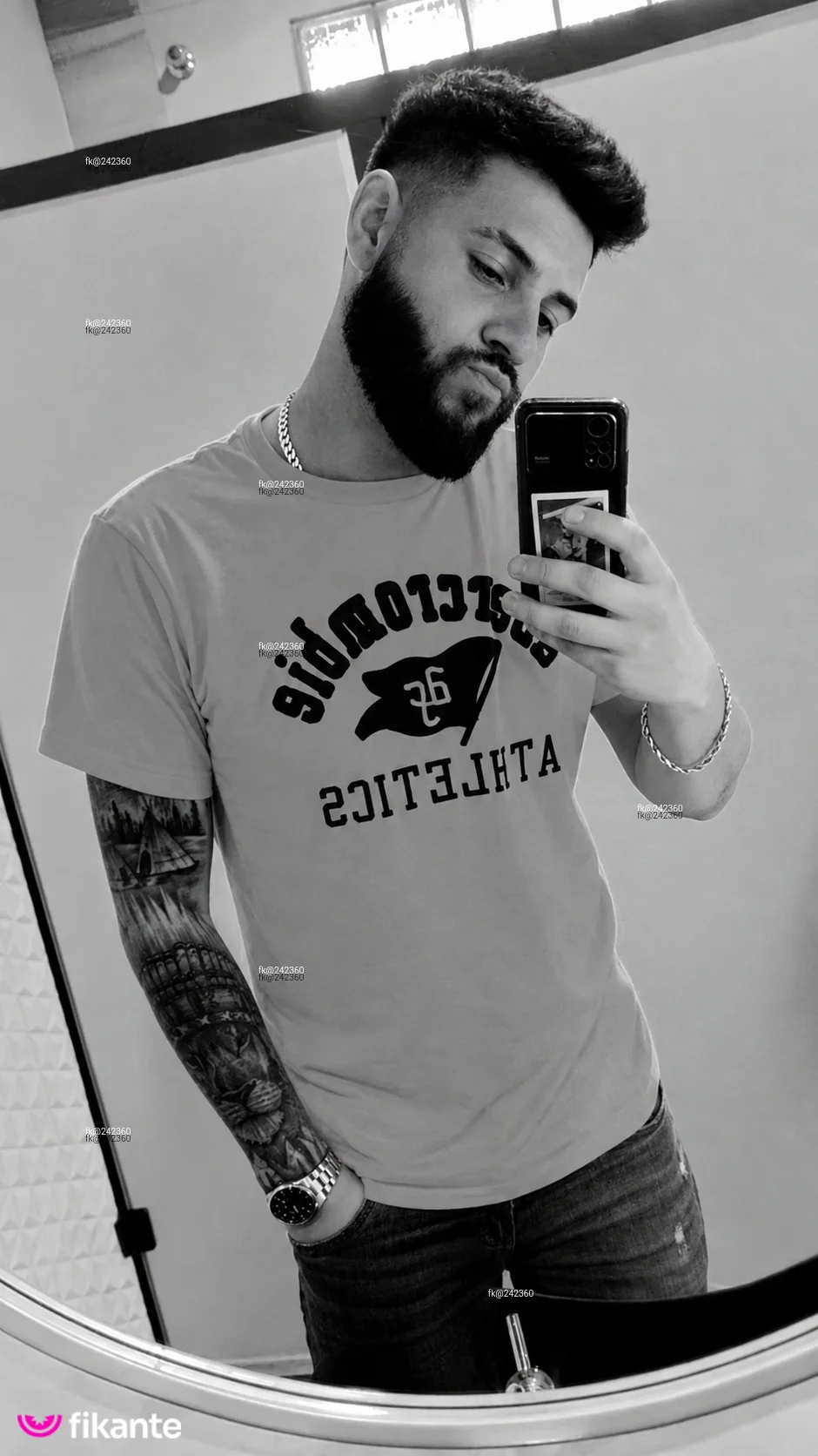 Luca - foto no feed de Curitiba
