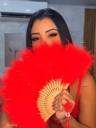 Camila Monteiro - foto no feed de Goiânia