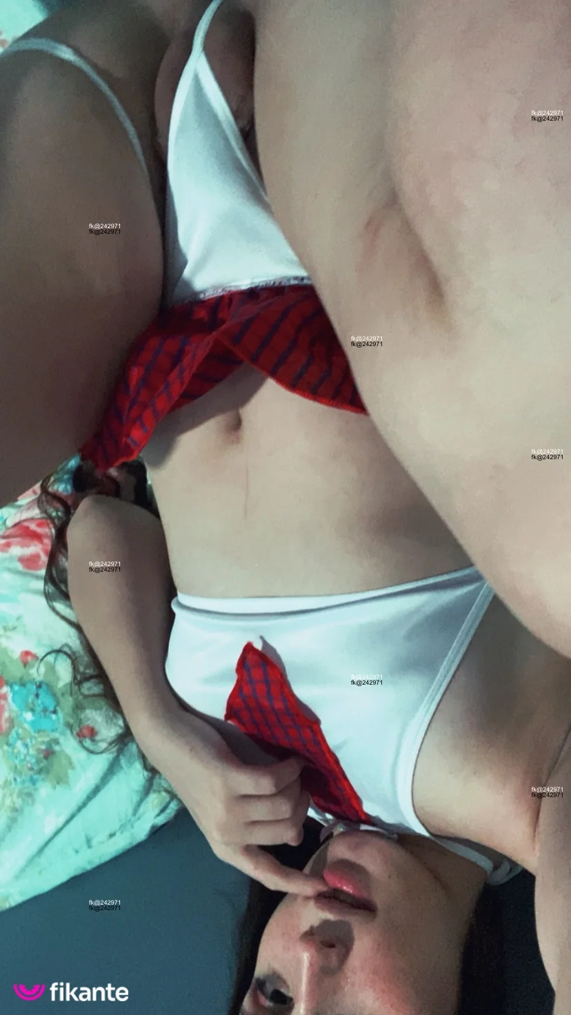 Vitória - foto no feed de sexo virtual