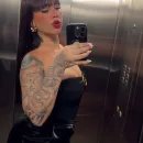 Prévia do vídeo de Júlia