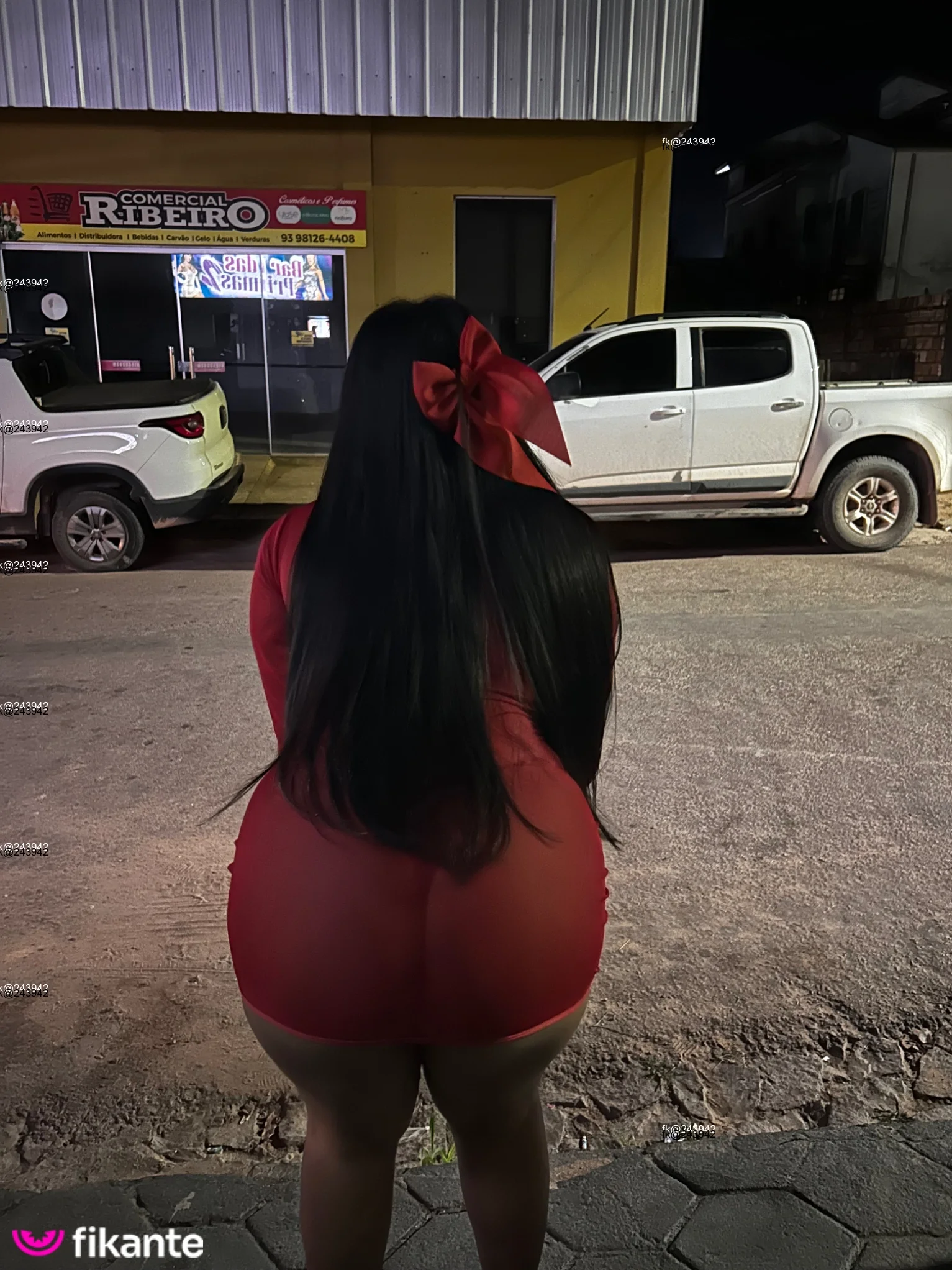 Bonequinha de luxo - foto no feed de Novo Progresso