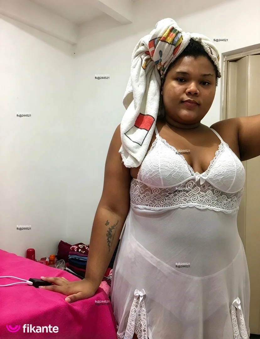 Becca Soares - foto no feed de Vitória