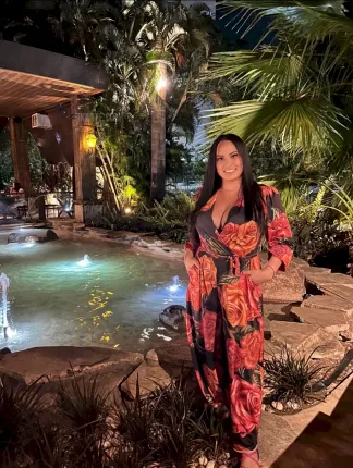Rebeca novak - foto no feed de Sapezal