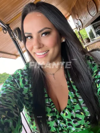 Rebeca novak - foto no feed de Sapezal