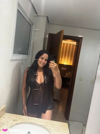 Rebeca novak - foto no feed de Sapezal