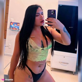ATRIZ NINFETA BASILEIRINHA - foto no feed de sexo virtual
