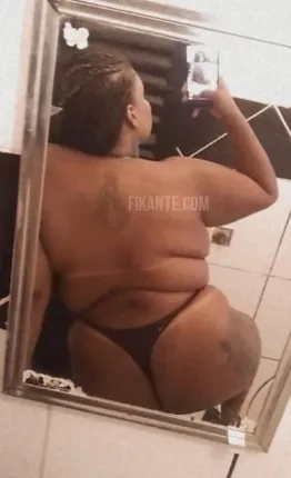 PRETINHA PICANTE - foto no feed de Iporá