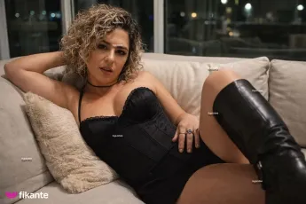 Ariella Miller - foto no feed de Cabo Frio