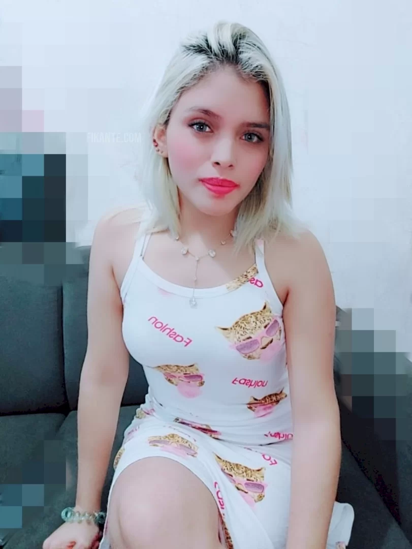 Sofia ninfetinha - foto no feed de Manaus