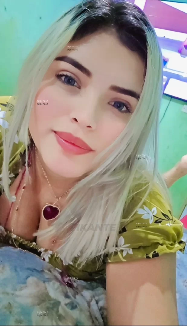 Sofia ninfetinha - foto no feed de Manaus