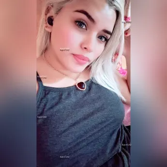 Sofia ninfetinha - foto no feed de Manaus