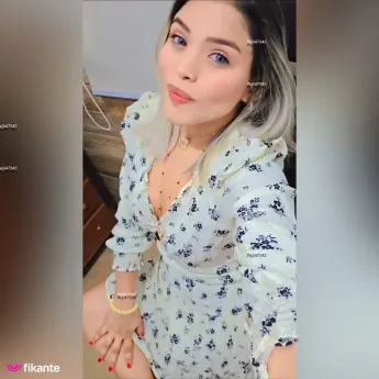 Sofia ninfetinha - foto no feed de Manaus