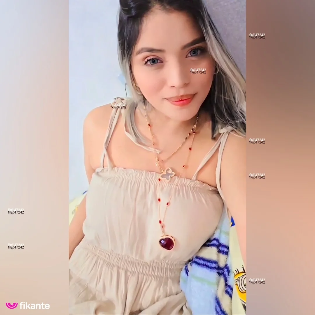 Sofia ninfetinha - foto no feed de Manaus