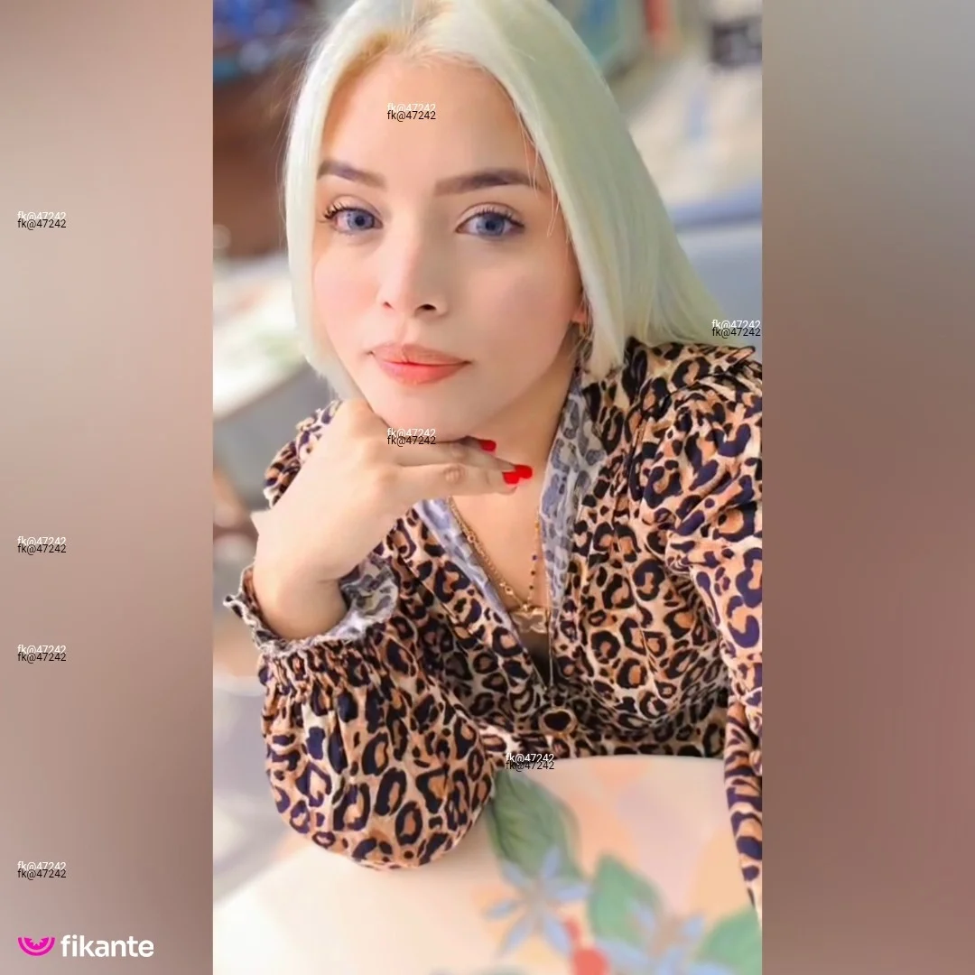 Sofia ninfetinha - foto no feed de Manaus