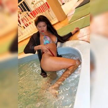 Morena tatuada - foto no feed de Ouro Preto do Oeste