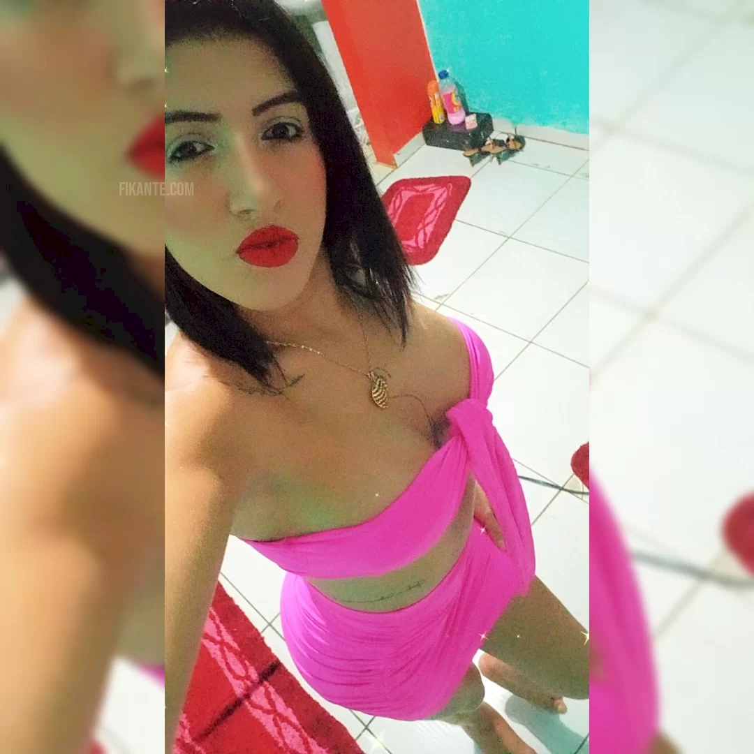 Morena tatuada - foto no feed de Ouro Preto do Oeste