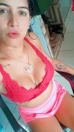 Morena tatuada - foto no feed de Ouro Preto do Oeste