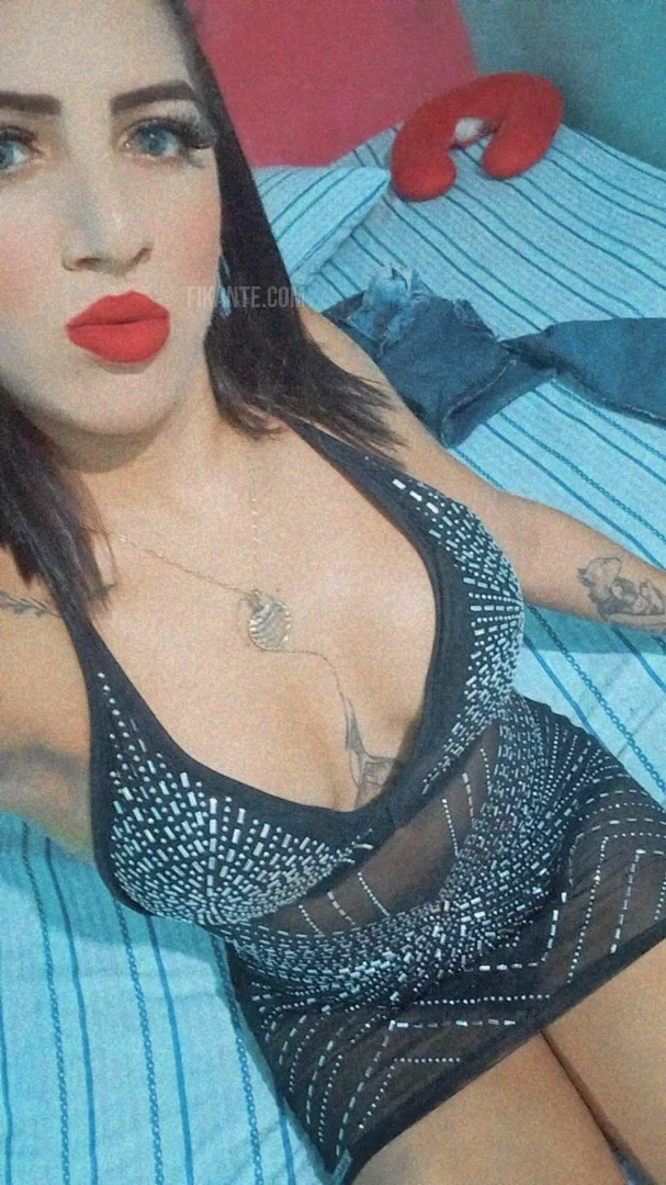 Morena tatuada - foto no feed de Ouro Preto do Oeste