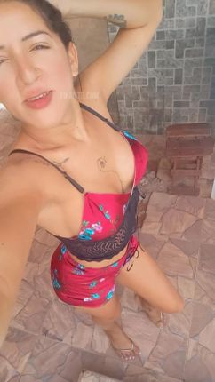 Morena tatuada - foto no feed de Ouro Preto do Oeste