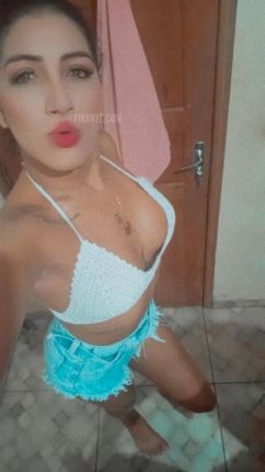 Morena tatuada - foto no feed de Ouro Preto do Oeste