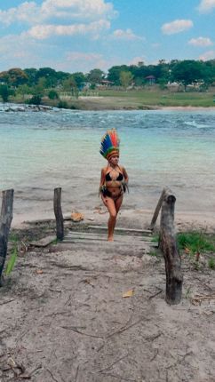 Morena tatuada - foto no feed de Ouro Preto do Oeste