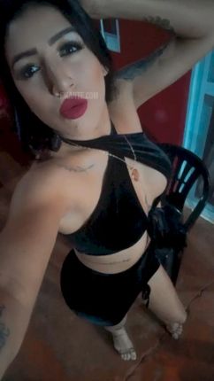 Morena tatuada - foto no feed de Ouro Preto do Oeste