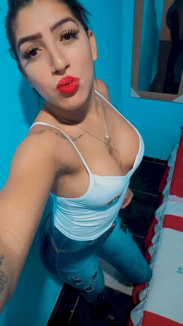 Morena tatuada - foto no feed de Ouro Preto do Oeste