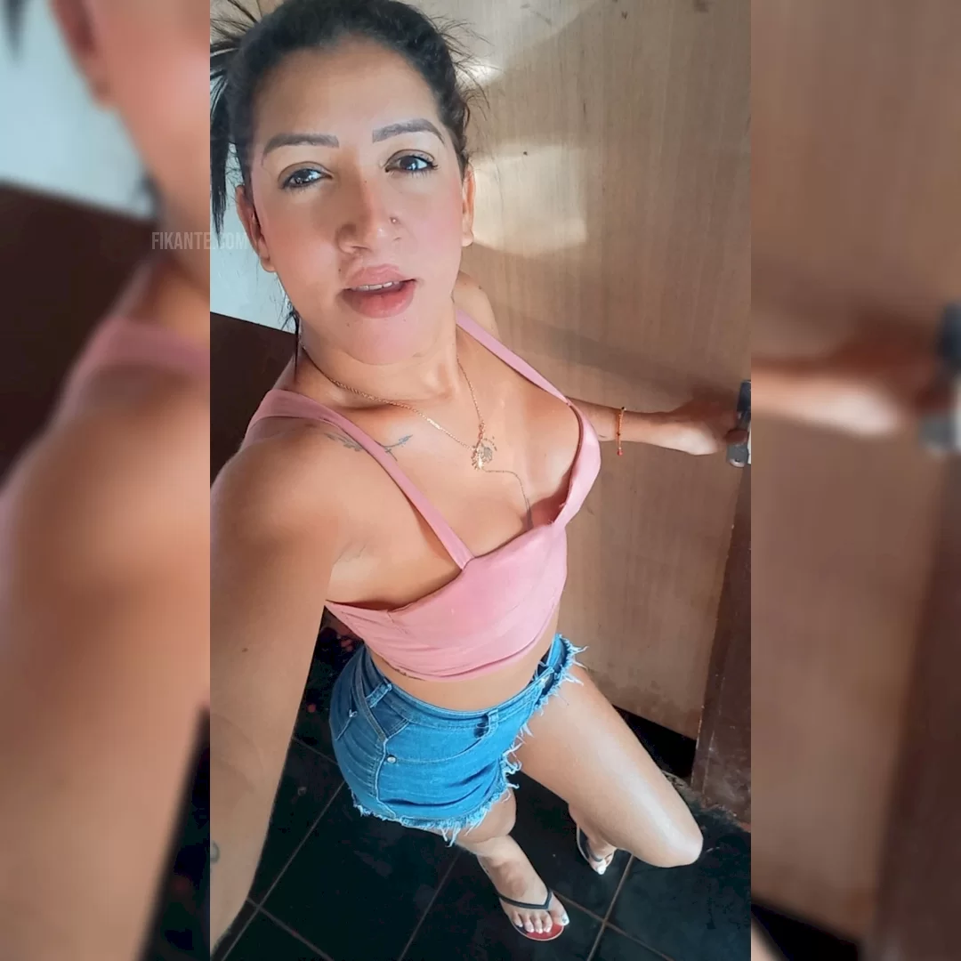 Morena tatuada - foto no feed de Ouro Preto do Oeste