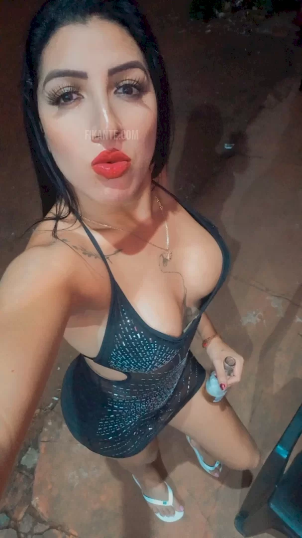 Morena tatuada - foto no feed de Ouro Preto do Oeste