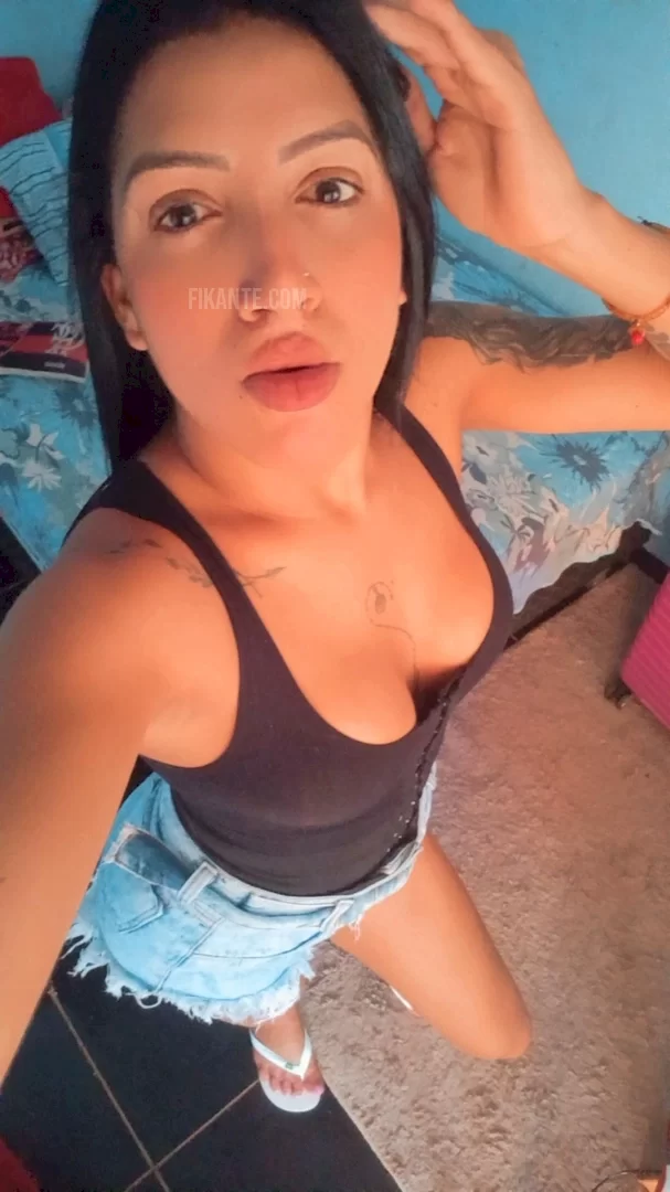 Morena tatuada - foto no feed de Ouro Preto do Oeste